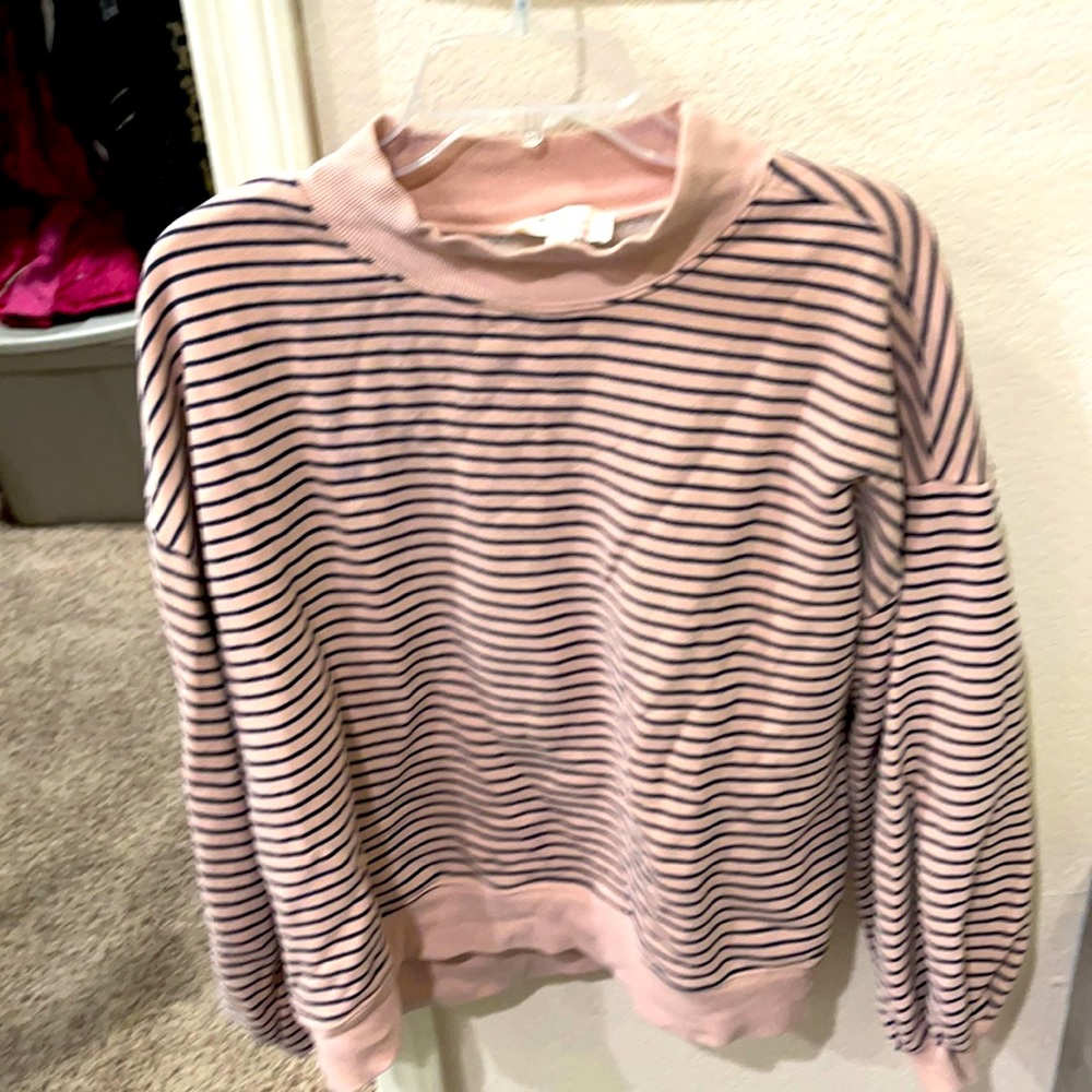 Pink and Navy mock turtleneck Vince Camuto sweatshirt